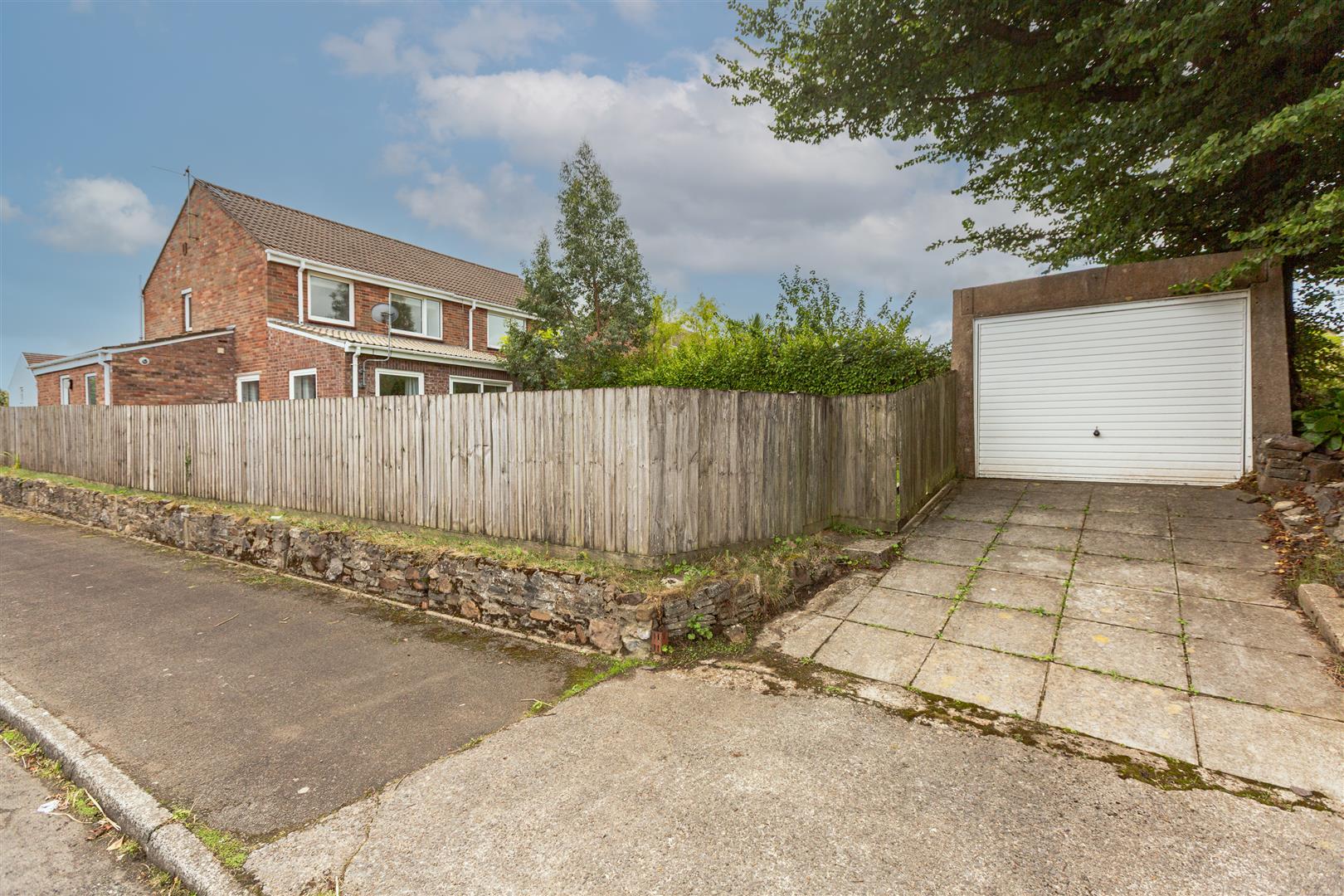 Gwerneinon Road, Sketty, Swansea, SA2 8EN